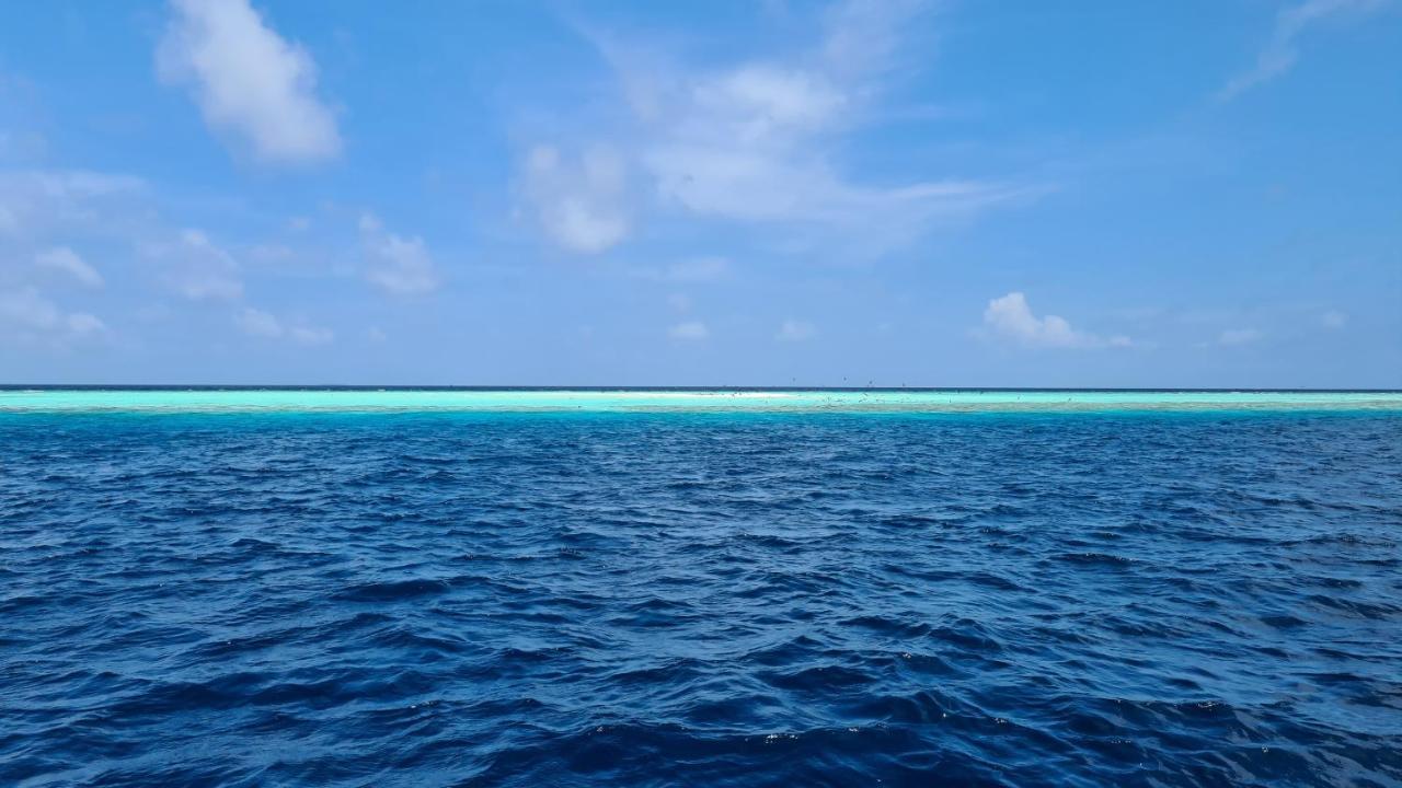Coral Maldives Гостевой дом Хангнаамеедхоо